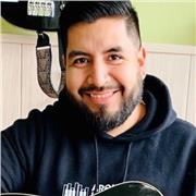 Profesor de lenguaje musical, guitarra, ukelele y musicoterapeuta